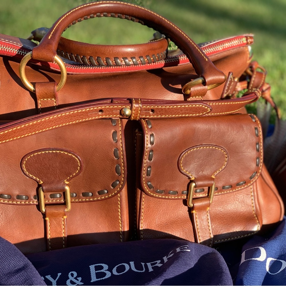 Dooney and Bourke -  Leather Handbag